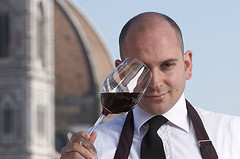 Andrea Gori, Sommelier informatico Sommelier, oste, giornalista (per Business People), scrittore, organizzatore di eventi e blogger. Laureato Biologo, scopre molto prima la tecnologia e l’informatica e solo da “grande” il vino, quando entra a...