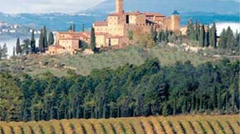 Montalcino e il suo ruolo nella cultura del vino Italiano a Fiesole il 22 Giugno con Castello Banfi all’Anfiteatro per God Save The Wine Parlare di cultura del vino e tralasciare Montalcino sarebbe un delitto visto che si deve a questo piccolo borgo e aziende come Banfi l’aver intrapreso un grande lavoro di comunicazione...