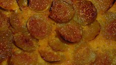 Torta con i fichi verdini di Carmignano A tutti sarà capitato di ritrovarsi con un corbello di fichi e rischiare l’indigestione. L’altro giorno è arrivata Antonella, la nostra fornitrice di olio, con un cesto pieno di fichi...