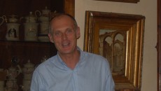 Podere Fortuna Fortuni 2007 Pinot Nero Toscana IGT Ormai un riferimento in Toscana questa azienda di Alessandro Brogi nel Mugello, pare un po’ più introverso del solito nei suoi sentori e nell’essere ancora un po’ avvolto nel legno....