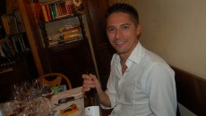 Fattoria il Lago Pinot Nero 2008 Dalla Rufina, terroir vocato come pochi altri in Toscana per questo vitigno, ecco Fattoria il Lago e un prodotto molto francese, delicato e squillante nei suoi profumi esemplari di lampone,...