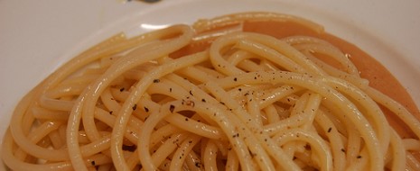 Spaghettone Toscano coi Fagioli Zolfini del Pratomagno e Rosmarino Ecco una delle ricette protagoniste della nostra cena Champagne e Bollicine di Natale, in particolare quella abbinata alla bella Magnum di Champagne biodinamico di Gosset Brabant, la Grand Cru Reserve...