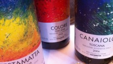 Bibi Graetz Testamatta gioca in casa all’Anfiteatro di Fiesole e ci spiega i suoi profumi al God Save The Wine 27 Giugno Le suggestioni del Castello di Vincigliata a Fiesole non potevano che trovare in un artista “testamatta” come Bibi Greatz per esprimere in vino tutto il suo fascino e la sua...