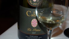 Cabreo La Pietra Bianco Toscana IGT 2007 non filtrato in magnum Non solo per moda ma anche per continuare la sperimentazione che dal 1983 regala uno dei pochi grandi bianchi toscani. La pietra ha sempre dimostrato longevità e carattere, oggi dal...
