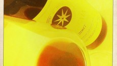 Annata grande o piccola, il Sassicaia sa sempre esprimersi da par suo. E molto sussurrato al naso, niente effetto 2004 e 2006, un filo di sottobosco poi eucalipto, resina di...