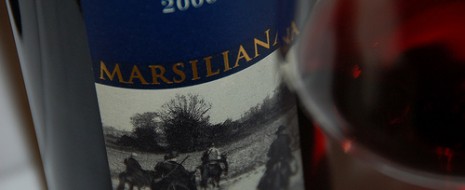 La Marsiliana Tenuta La Marsiliana IGT Maremma 2006 Le grand vin è costruito su merlot e cabernet ma l’età dei vigneti e l’apporto di grenache, mourvedre, syrah, tannat e petit verdot si fa sentire se non nei singoli...
