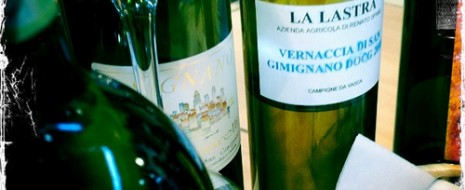 Le tipologie di Vernaccia di San Gimignano, parla Andrea Chiti #vinitaly Vernaccia e Tipologie, quali e a cosa servono: ne parliamo con Andrea Chiti sommelier museo del vino San Gimignano che ogni giorno versa e soprattuto spiega il mondo della Vernaccia...