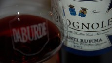 Colognole Chianti Rùfina DOCG 2007 La viola più paradigmatica che si possa annusare in giro sta di casa alla Rùfina, questo è certo e il profumo di questo vino lo dimostra ancora una volta se...