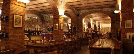 Degustazione classica o innovativa? Match di improvvisazione degustativa Gori-Romanelli sabato 11 giugno a Greve per Classico è: a voi il verdetto! Stavolta davvero “we want you” non solo per riempire il teatro di Greve in Chianti (e non dovrebbe essere difficile organizzarsi per un grand tour per gli ultimi giorni di...