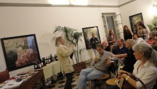 Ricette, segni zodiacali e vino: il tris perfetto per beneficienza alla File al Florence Wine event! Sarà stato lo scopo benefico dell’iniziativa, la curiosità di vedere una “Pensione” storica dove hanno soggiornato Montale e molti poeti e artisti italiani negli ultimi 50 anni, sarà stata la...