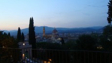 Dopo aver tenuto a battesimo l’estate con il bagno di folla al God Save The Wine a Fiesole nello splendido Teatro Romano , torniamo con Firenze Spettacolo (da oggi in...