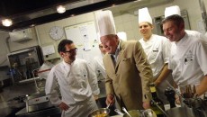 Sirio Maccioni, video intervista (qui) e reportage completo su Dissapore Venerdì scorso momento abbastanza emozionante per il sottoscritto al Four Seasons invitato a pranzo da Sirio Maccioni. Ne è venuta fuori una intervista molto lunga e articolata di cui trovate...