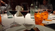Praticamente era una prima volta o tante prime volte insieme con Paolo a cucinare in trasferta, l’ingresso a Eataly Torino, un pubblico cui non siamo abituati e un palcoscenico particolare....