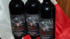 Monteraponi Riserva Il Campitello: la verticale impervia 2003-2005-2008 Non banale accettare di mettersi alla prova in tre annate considerate a ragione difficili e sofferte, a maggior ragione per una Riserva che deve dare prova di longevità e vigore....