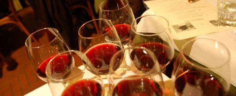 Nel secolo scorso, soprattutto fino agli anni ’80, l’idea di un vino prodotto in Toscana con il 100% di Sangiovese era qualcosa di eretico e l’unica eccezione (ovviamente Montalcino)  era...