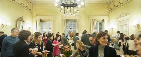 Vino in Parlamento…God Save The Wine augura a tutti un Natale in spirito e in dolcezza A Natale si diventa tutti più buoni e se anche a Firenze era un giorno triste, il piccolo grande festival del vino, la Wine Night itinerante fiorentina ha sistemato le...