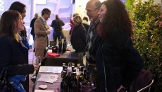 Senza Amarezza è la biodinamica sopra Firenze, a Scandicci scopriamo Podere Casaccia e il principio del “sine felle” Alla scoperta dei vini biodinamici del Podere Casaccia a God Save The Wine, parliamo con Roberto Moretti e l’atteggiamento “Sine Felle” che accompagna le vite, le uve e la produzione...