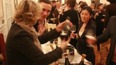Seguire tutte le fasi del processo di spumantizzazione permette di ottenere il meglio dalle uve anche quando sembrerebbero aver bisogno di molto poco. Tra i vini più significativi di Carpenè...