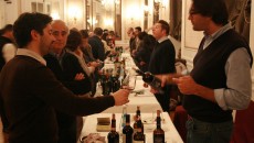 Non è facile produrre buon vino soprattutto quando ogni anno devi reinventare prassi e modalità che sembravano consolidate. Giacomo Mastretta da Gaiole spiega i segreti dei vini di La Porta...