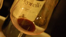 Vigorello 2001 IGT Toscana Agricola San Felice | il prototipo dei Supertuscan Ultima annata dell’uvaggio cabernet/sangiovese , è impressionante già nel bicchiere in quanto a pulizia e nitore. Al naso è appena etereo ma le note di frutte in confettura rossa e...