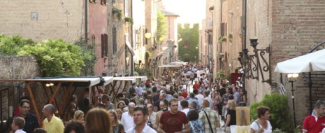 Anche quest’anno è tornato l’Autunno ma non solo con le cose brutte e le piogge…A Certaldo (borgo stupendo a mezz’ora da Firenze e famoso per aver appunto dato i natali...