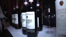 “Vivace, squisito e brillante” tre parole per Badia a Coltibuono e il Chianti Classico Vivacità, squisitezza e brillantezza: le tre parole per descriviere i vini di Badia a Coltibuono presentati a God Save The Wine a Palazzo Capponi.