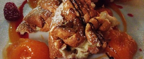 Zur Rose, una tappa d’obbligo in Alto Adige Herbert Hintner è lo chef del Zur Rose, che gestice con appassionato entusiasmo insieme alla moglie Margot Rabensteiner (che ha ereditato dalla famiglia il ristorante di San Michele Appiano), donna...