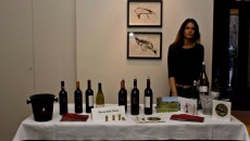 I vini maremmani di Rocca delle Macie sfruttano le suggestioni cromatiche e paesaggistiche di questa terra per dare un Vermentino piacevole e lontano da molti suoi conterranei solo piacioni e...