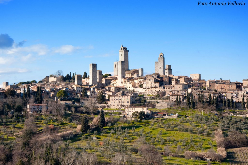 san gimignano paese giorno